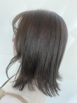 ブルーム(Bloom) 切りっぱなしボブ