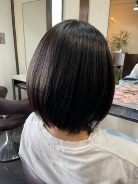 アクアマリン8810 ハチハチイチゼロ(AQUA MARINE 8810) イメチェン/似合わせカット/フルバング/レッドブラウン/北習志野