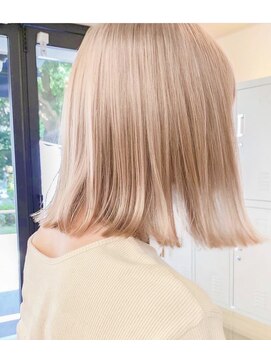 ワルム(warme) シアーベージュ