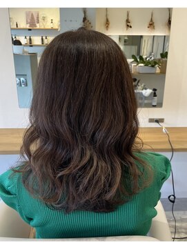 エム(emu) 髪質改善30代40代50代/似合わせ大人可愛い叶えます/ミディアム