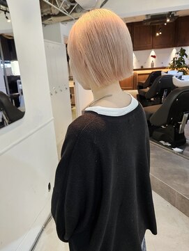 ウック(wooc) ホワイトピンクミニボブ