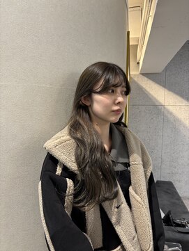 ローレン(Lolen.) オリーブグレージュ/小顔に見せるヘア mai