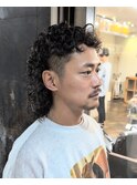 強めパーマで作る極上のメリハリ！強烈マレットヘア/石橋阪大前