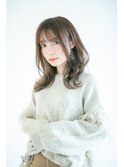 憧れの柔らかカールで叶えるリラクシーフェミニン