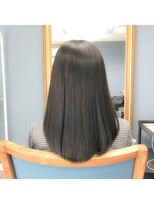 アンフィシュピトロワ(AnFye spi tlow)&nbsp;［AnFye］ブリーチ毛と高難易度縮毛の組み合わせ