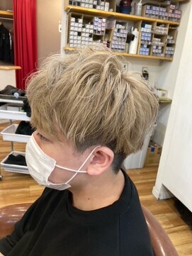 コルサヘアービリス (Colza hair BIRIS ) マッシュ×ブロンドカラー