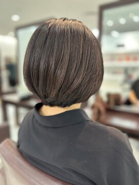 タヤ 千葉そごう店(TAYA) 丸みグラデーションボブ