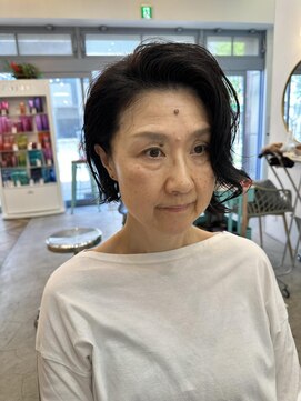 ロミー 本厚木(ROMMY.) 大人可愛いショートパーマ前下がりボブくびれ