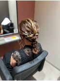 編み下ろしヘアアレンジ