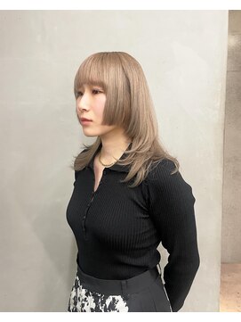 ビューズ(VIEWS) まろやかベージュ/ケアブリーチ/ステップカット/バイカルテ