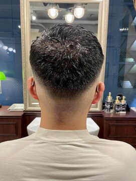 グレイスフルバーバーロンドン 大宮店(Graceful Barber London) 【30代 男性】ロンドン03フェードショート（大宮/バーバー）