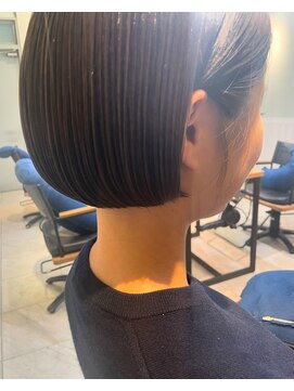 リディー(Lidee) 襟足ギリギリぱっつんボブ