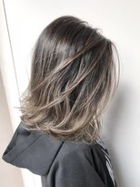 オーティティ(O-TETE)&nbsp;O-tete グレージュハイライトグラデーションビフォーアフター