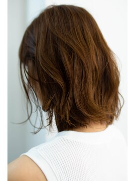 アコロン(acoron) 小顔カット_パーマ_ボブディ_たまねぎアレンジ_新宿