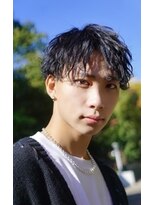 ゴールドシブヤ(GOALD SHIBUYA)&nbsp;センターパートツイストスパイラルパーマ