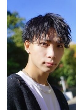 ゴールドシブヤ(GOALD SHIBUYA) センターパートツイストスパイラルパーマ