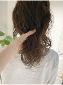【三ツ井純】ベージュカラー柔らかいカール大人可愛い無造作