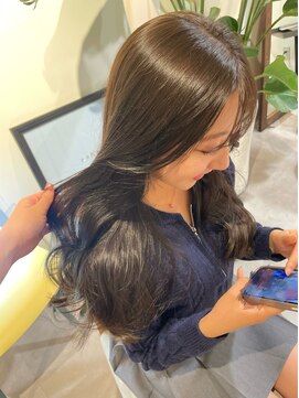 ロカ(roka) 透明感オリーブグレージュ