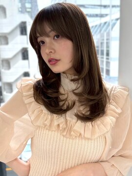 ランテルディ 渋谷(LANTERDIT) ベージュ レイヤーカット 顔周りレイヤー 艶髪 顔周りカット