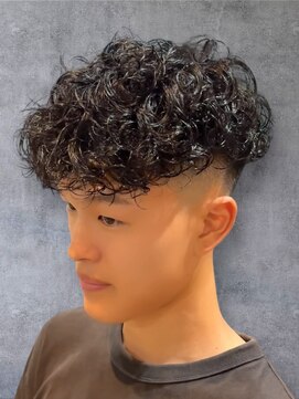 プリストオオサカ(PRIST OSAKA) スペインカール ショートハーパーラルフカールメンズパーマ