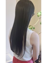 なるべく自然に広がりやうねりを抑えたい方×ナチュラル縮毛矯正