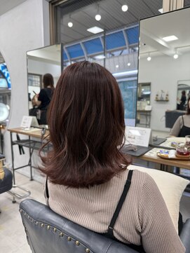 クラン 岡本(Chlan) 大人可愛い♪レッドブラウン外ハネミディ