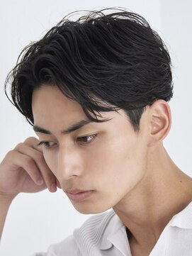 レタッチバイフィフス(RETOUCH by fifth) 原宿ニュアンスパーマ毛流れヘアセンターパート大人ビジネスヘア