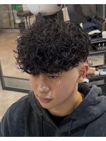 イーラ アメ村店(era)&nbsp;スペインカール　ツイストスパイラル眉カットメンズパーマ