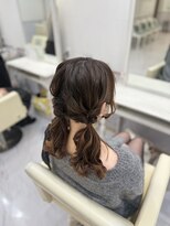 ヘアセットアリエス(aries) くるりんぱツインテール