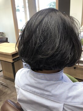 ビースリー ロア シンプルボブ[横浜 ビースリー スタイル]