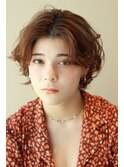 ショート ウルフヘア ウエーブ センターパート くせ毛を活かす