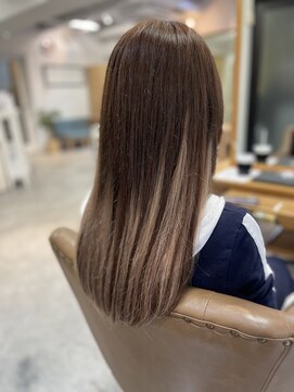 フツーロ 栄(FUTURO) プルエクステ　エクステ　赤髪