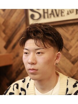 バーバーショップ スバル(BARBERSHOP SUBARU) ＜理容室＞＜バーバー＞ナチュラルパートスタイル