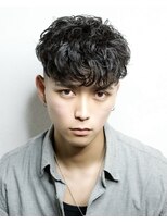 ゴールド 渋谷神南(GOALD)&nbsp;スペインカール　スキンフェード　スパイラルパーマ　ツーブロ