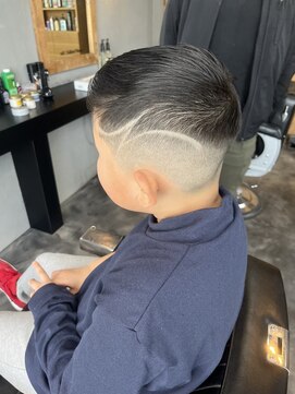 ユーゼンバーバーエアーストリームベース(YUZEN BARBER AIR STREAM BASE) キッズカット