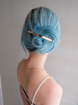 トゥナ 六角(Tuna) ブルーヘア