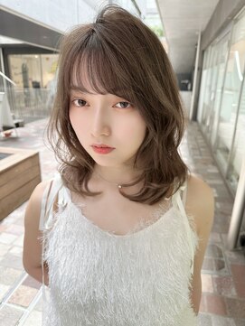 クーエフー(coo et fuu) レイヤーカット透明感カラーオリーブベージュシースルーバング