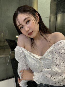 サンバレー(SUNVALLEY) ニュアンスで作る顔まわりカット