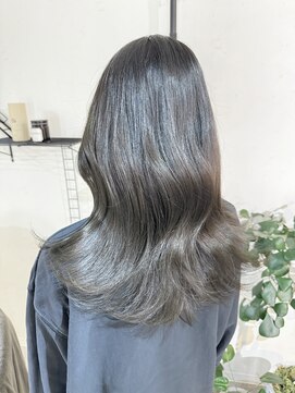 エクリュ(e'cru) 艶感たっぷり＊赤みを消して髪を綺麗に見せるオリーブグレージュ