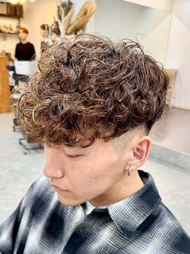 フゥ 宇都宮戸祭(FeU) 宇都宮メンズカットメンズパーマ波巻きスパイラルパーマツイスパ