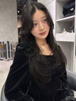 シティ(CITY)&nbsp;ロングヘア レイヤーカットロング ローレイヤー 顔周りカット