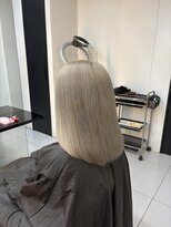 アネラ 大宮(Anela)&nbsp;ホワイトシルバーカラー♪