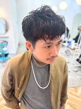 ロミーオム 本厚木(ROMMY. Homme) 波巻きスパイラルパーマナチュラルスペインカールモテ髪/本厚木