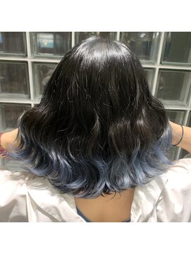 カフネ(KAHUNE) 裾カラー ホワイトブルー