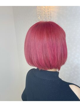 ヘアーアンドメイク ドレス(DRESS) ピンクカラー　黒染め履歴あり