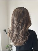 アッシュグレージュ ナチュラルハイライト