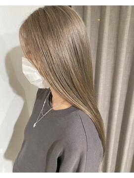 ニュート(Neut ) グレージュ