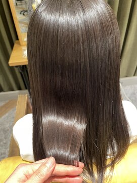 ムーン(moon) 11月#ロングヘア#グレージュカラー#ボブウルフ#ココアベージュ