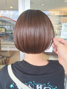 マリーインターナショナル 浦添店(MARIE INTERNATIONAL) ミニボブナチュラルブラウンベージュショートボブ