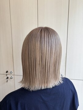 ハロ 蕨(HALO) ホワイトベージュ【阿部佑香】